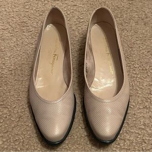 Salvatore Ferragamo Taupe Beige Neutral Flats